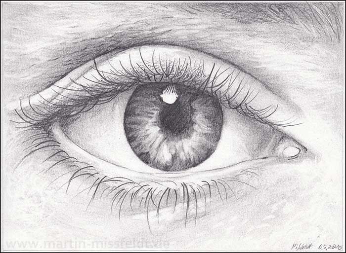 Ein Auge mit Bleistift zeichnen